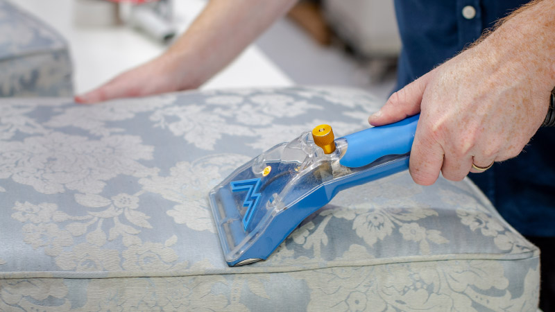 MasterDryCleaners_Household_Care_Pillow-Cushion-clean